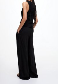 PULL&BEAR Weste - black