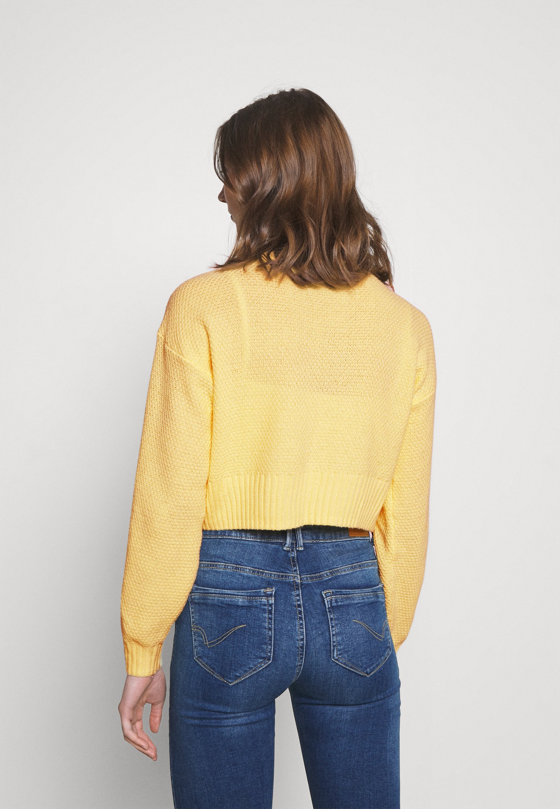 Hollister Co. EASY POINTELLE CROP CARDI 
