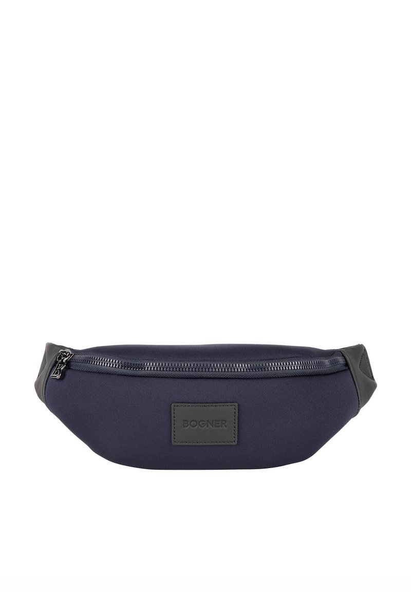 Granatowa nerka wykonana z neoprenu z czarnymi skórzanymi akcentami. Posiada zamknięcie na suwak u góry oraz skórzaną łatkę z logo dla identyfikacji.