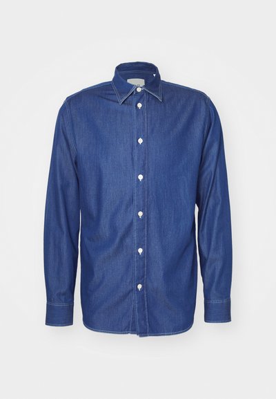 Camicia di jeans di colore blu scuro, maniche lunghe, chiusura frontale con bottoni bianchi, colletto classico e cuciture visibili sui bordi.