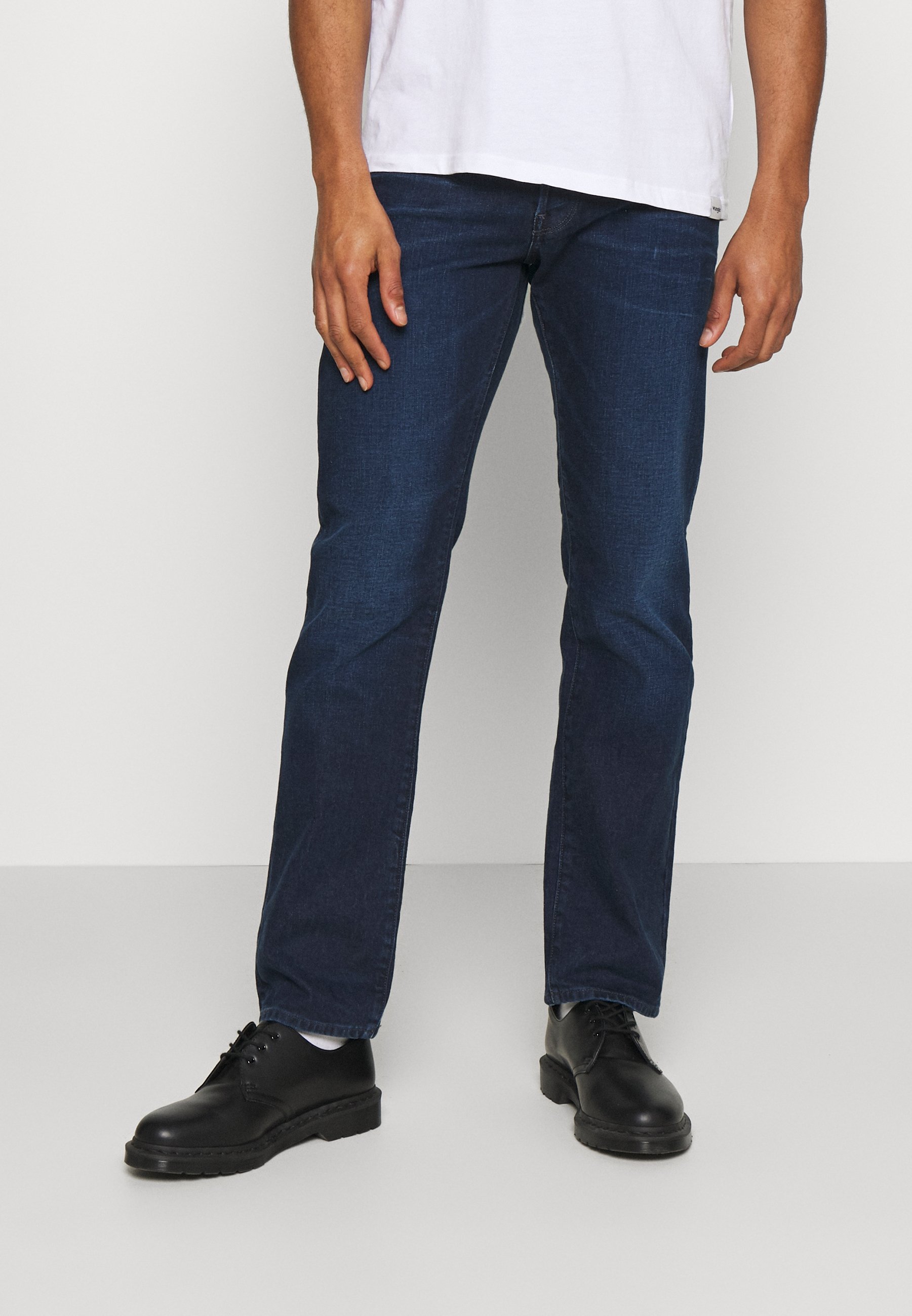 3301 straight jeans