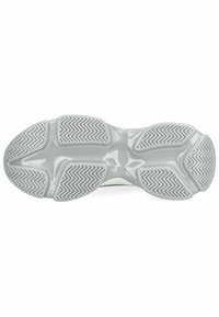 Sohle eines Sneakers mit einer strukturierten Gummibasis. Sie besticht durch eine graue Farbe mit zigzagförmigem Profil und glatten Akzenten.