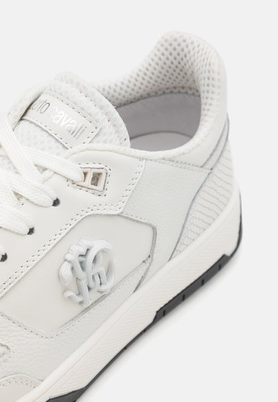 Roberto Cavalli Matalavartiset tennarit - white