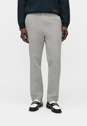 SEERSUCKER SUIT PANTS - Anzughose - eggshell
