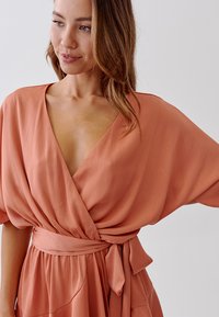 TUSSAH EDNA  - Denné šaty - burnt orange