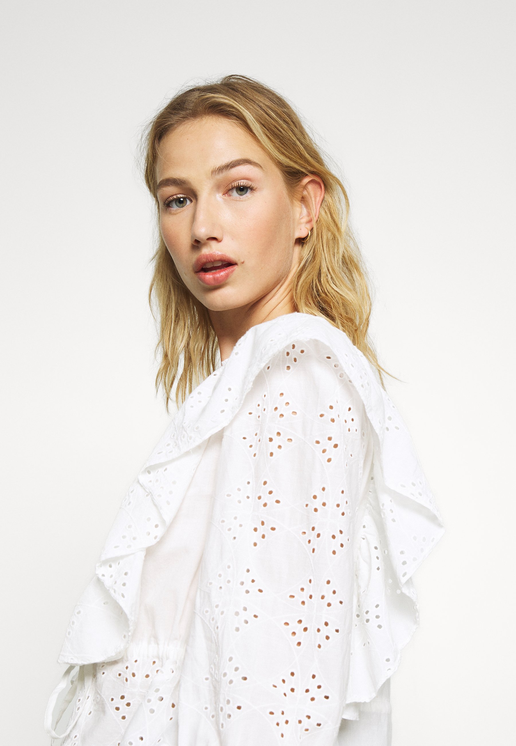 Gina Tricot SIV BLOUSE Bluser offwhite Zalando.no Gina Tricot SIV BLOUSE - Bluser - offwhite