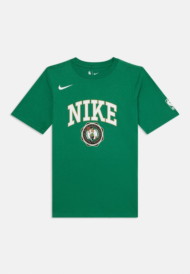 Zelené bavlnené tričko s okrúhlym výstrihom, krátkymi rukávmi, veľkým bielym logom "NIKE" nad okrúhlou grafikou so škótskou tematikou. Logo NBA na rukáve.