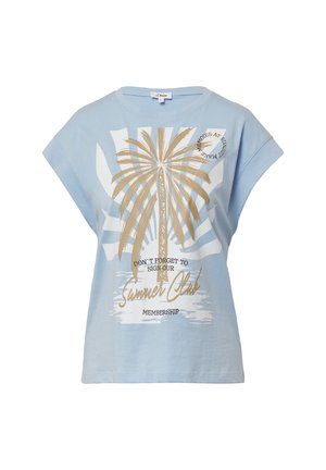 Jasnoniebieska bawełniana koszulka z krótkim rękawem. Posiada złoty graficzny motyw palmy oraz napis "Nie zapomnij zapisać się do naszego Lata Klubu."