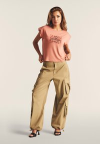 Freddy Camiseta estampada - light mahogany