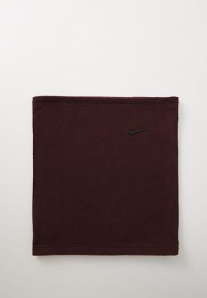 Bordo flisov šal za vrat s mekim teksturom, horizontalnim šavovima i malim crnim Nike swoosh logotipom s jedne strane.