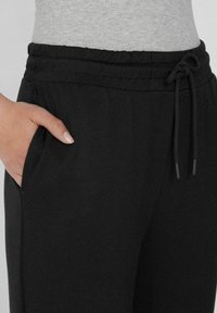Tezenis Jogginghose - schwarz black