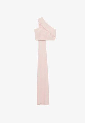 Egyrészes, halvány rózsaszínű, padlóig érő ruha, testhez simuló felsőrésszel és hosszú, lebegő szoknyával.