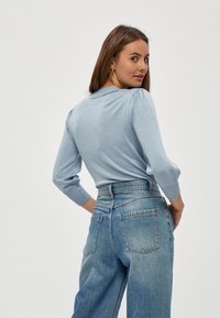 Minus MIMERSIN KNIT TEE - Džemperis - dusty blue melange