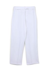 Pantaloni bianchi realizzati in un tessuto liscio, con un taglio a gamba dritta, passanti per la cintura e una tasca posteriore singola. Design semplice senza motivi visibili.