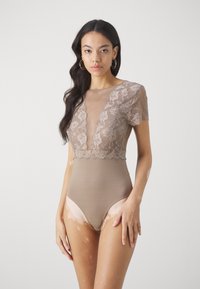 Pieces PCSICCA - Body - fossil