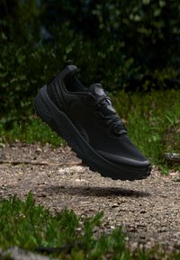 Επιλέχθηκε, black/black