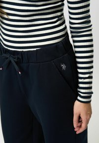 U.S. Polo Assn. KAISA WIDE - Trainingsbroek - dark sapphire