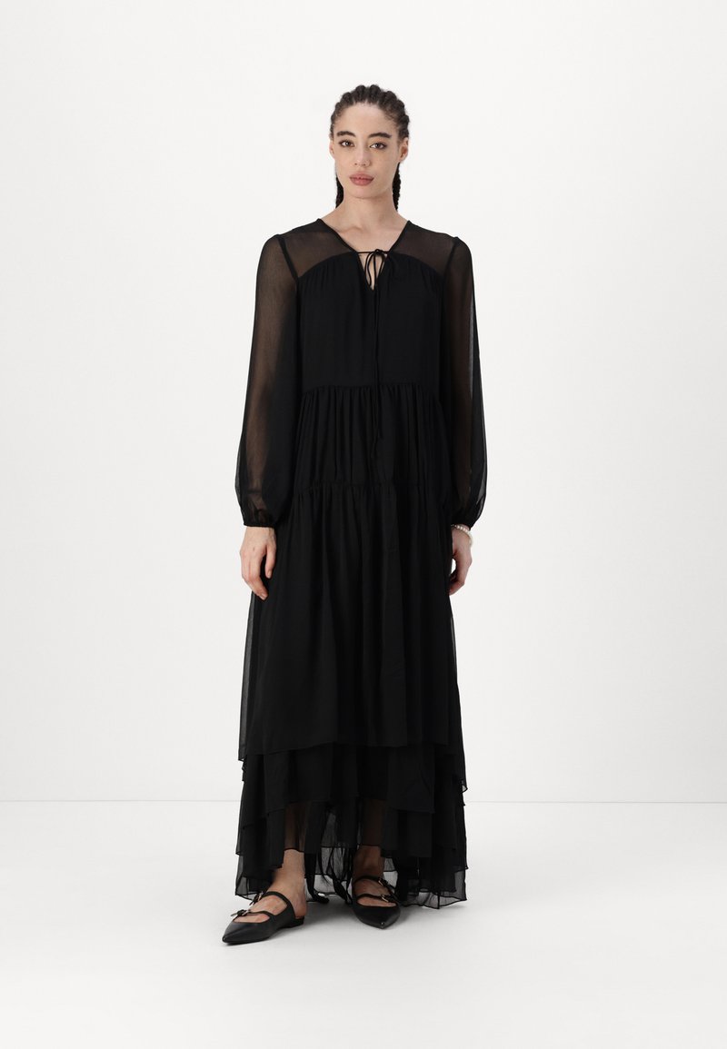 Vikilina Maxi Dress