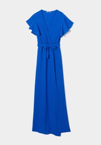 Robe bleue, longue jusqu'au sol, avec de courtes manches volantes, un décolleté en V et une ceinture nouée à la taille. Fabriquée en tissu léger avec une texture lisse.
