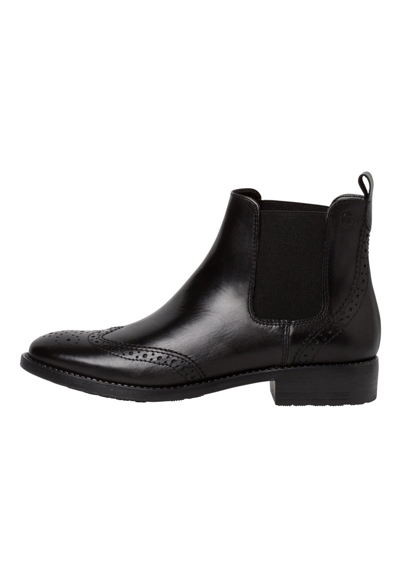 Bottes Chelsea en cuir noir avec des détails en brogue, panneaux latéraux élastiques, petit talon et une languette à l'arrière.