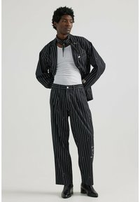 JMB STRIPED PANT - Stoffhose - black