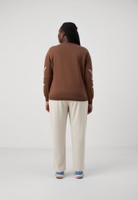 ONLY Carmakoma CARSONNY O NECK - Sweatshirt - pinecone