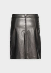 Czarna skórzana spódnica o gładkiej fakturze, w kształcie litery A, z przednim zamkiem błyskawicznym. Posiada minimalną ilość szwów i wysoką talię.