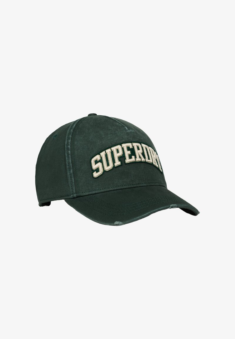 Gorra de béisbol verde oscuro con visera curvada y el logotipo bordado en crema "SUPERDRY" en la parte frontal. Fabricada con un tejido de algodón resistente y con un acabado texturizado.