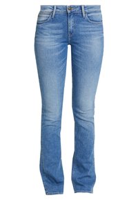 Jeans de denim azul claro con una silueta ajustada, que cuentan con cinco bolsillos, un cierre frontal de botón y un ligero desgaste en los muslos.