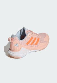 adidas Performance NOVAFLIGHT 2 INDOOR  - Basketbalová obuv - blush pink   lucid orange   cloud white