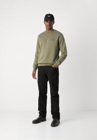 Tommy Hilfiger STACK - Melegítőfelső - green