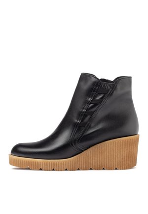 Yokono MADONA - Stivaletti con plateau - black