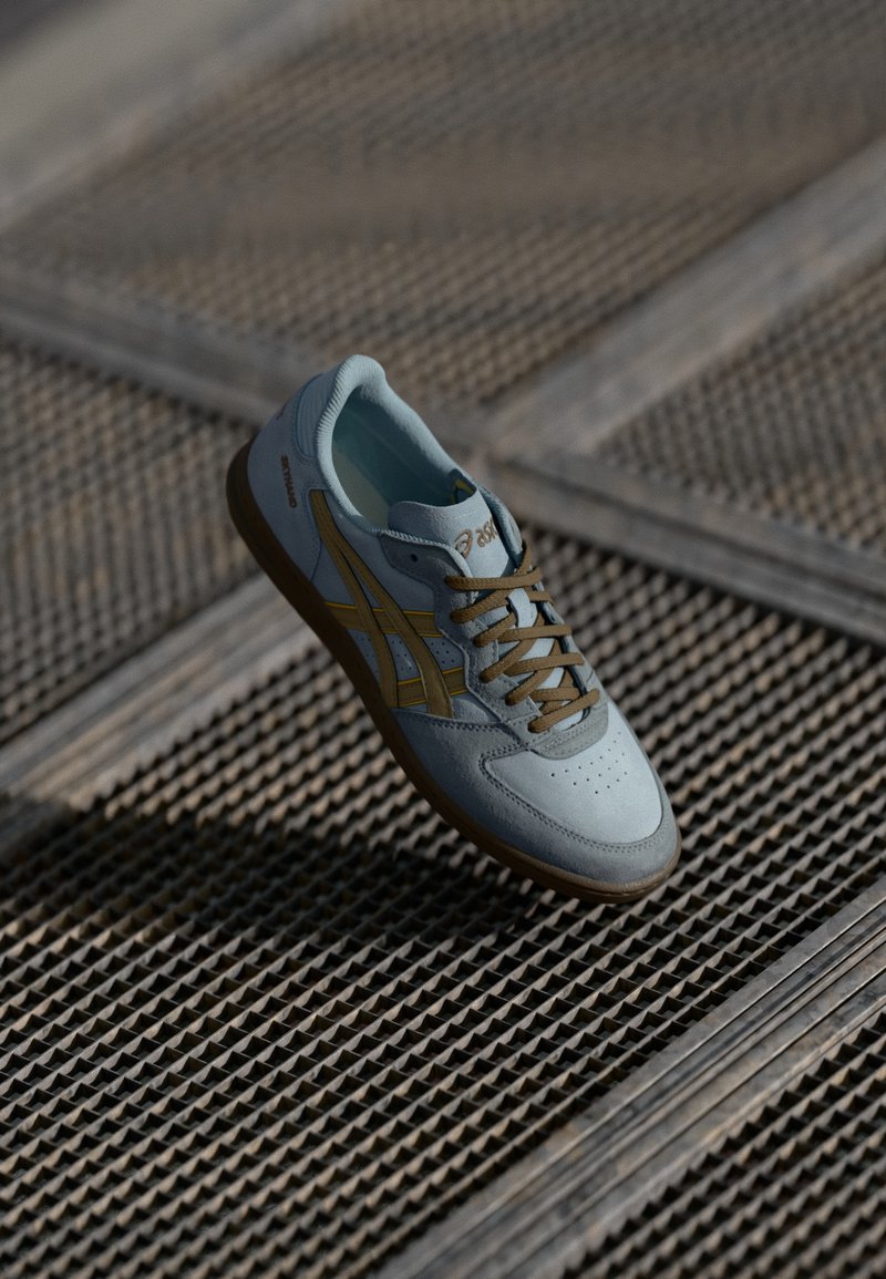 ASICS SportStyle SKYHAND OG UNISEX - Sneakers low - dolphin grey/pepper