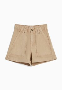 Beige shorts, valmistettu kevyestä kankaasta, jossa on käännetty helma, kaksi etutaskua ja joustava vyötärönauha nappikiinnityksellä.