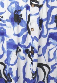 ONLY ONLPELLA SKIRT - Maxisukňa - cloud dancer aop:blue modern flower
