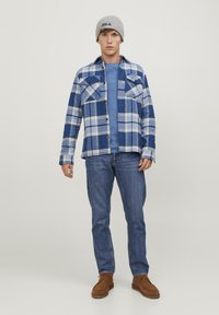 Jack & Jones PREMIUM JPRROY - Vapaa-ajan kauluspaita - estate blue