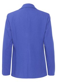 Blazer blu con colletto a punta, maniche lunghe e un tessuto liscio e texturizzato. Presenta una vestibilità sartoriale e dettagli discreti nella cucitura posteriore.