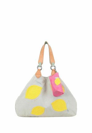 Grand sac fourre-tout en tissu gris avec une broderie de citron jaune, des anses en cuir pêche et une pochette en cuir rose avec un design de citron.