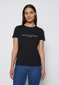 Tommy Hilfiger - HERITAGE  - T-shirt print - schwarz Miniatuurafbeelding 1