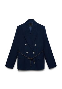 Blazer doppiopetto blu navy con bottoni argentati, caratterizzato da una cintura marrone annodata in vita e due tasche frontali. Tessuto strutturato.