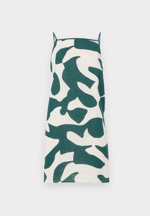 Vestido de alças em creme com padrão de camuflagem abstrata verde. Apresenta um corte reto e tecido leve.