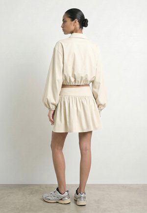 HYPEDROP, Wrap HDKAREN SHORT - Jupe trapèze - white swan