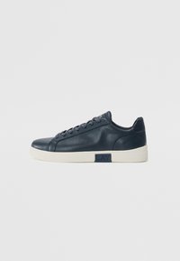 Unselected, navy