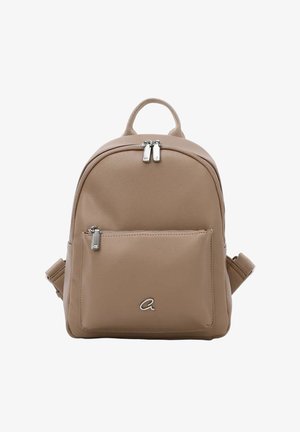 Zainetto piccolo in pelle beige con tasca frontale con cerniera, doppia cerniera nel comparto principale e manico superiore su sfondo bianco.