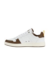 Vita sneakers med bruna accenter, med en slät läderöverdela och snörning, rund tå och en gummisula. Gul dragögla på hälen.