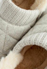 Next QUILTED  - Hjemmesko - oatmeal