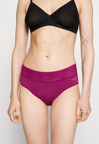 Sloggi - PERIOD PANTS HIPSTER HEAVY - Menstruationsundertøj - wine Miniaturebillede 1