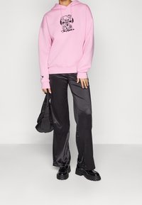 Even&Odd Felpa con cappuccio - pink