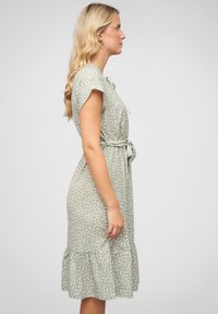 Cloud 5ive MIT ALL OVER HERZ - Freizeitkleid - green