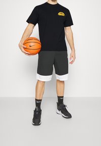 Nike Performance T-shirt imprimé - black